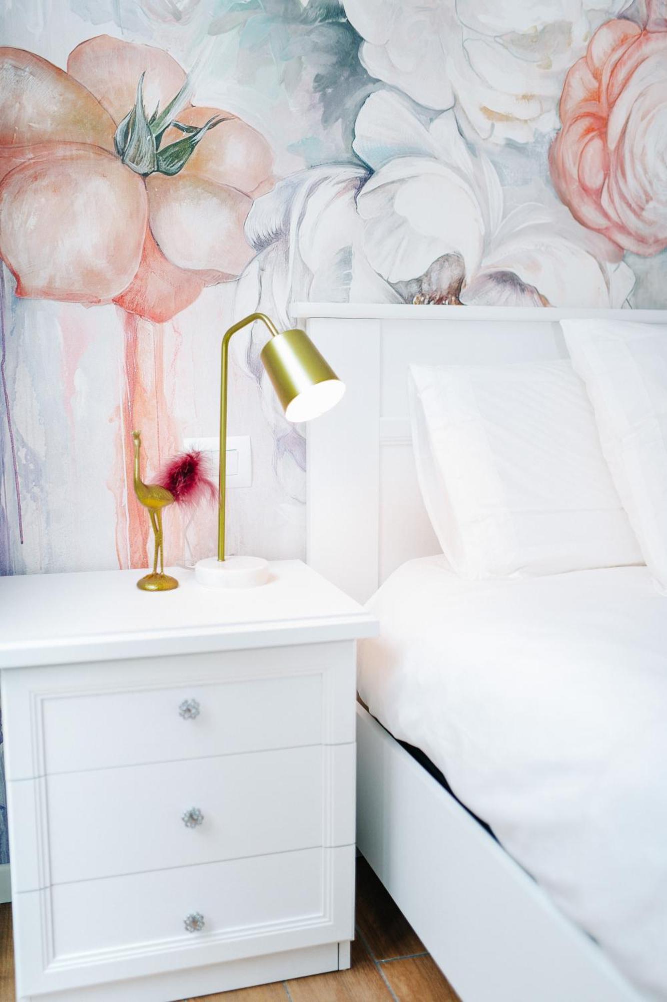 Lora Rose Suite ,Free Parking, Self Check In,2 Como Ngoại thất bức ảnh