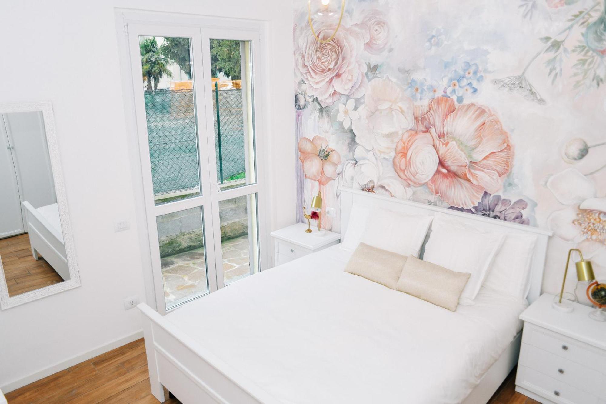 Lora Rose Suite ,Free Parking, Self Check In,2 Como Ngoại thất bức ảnh