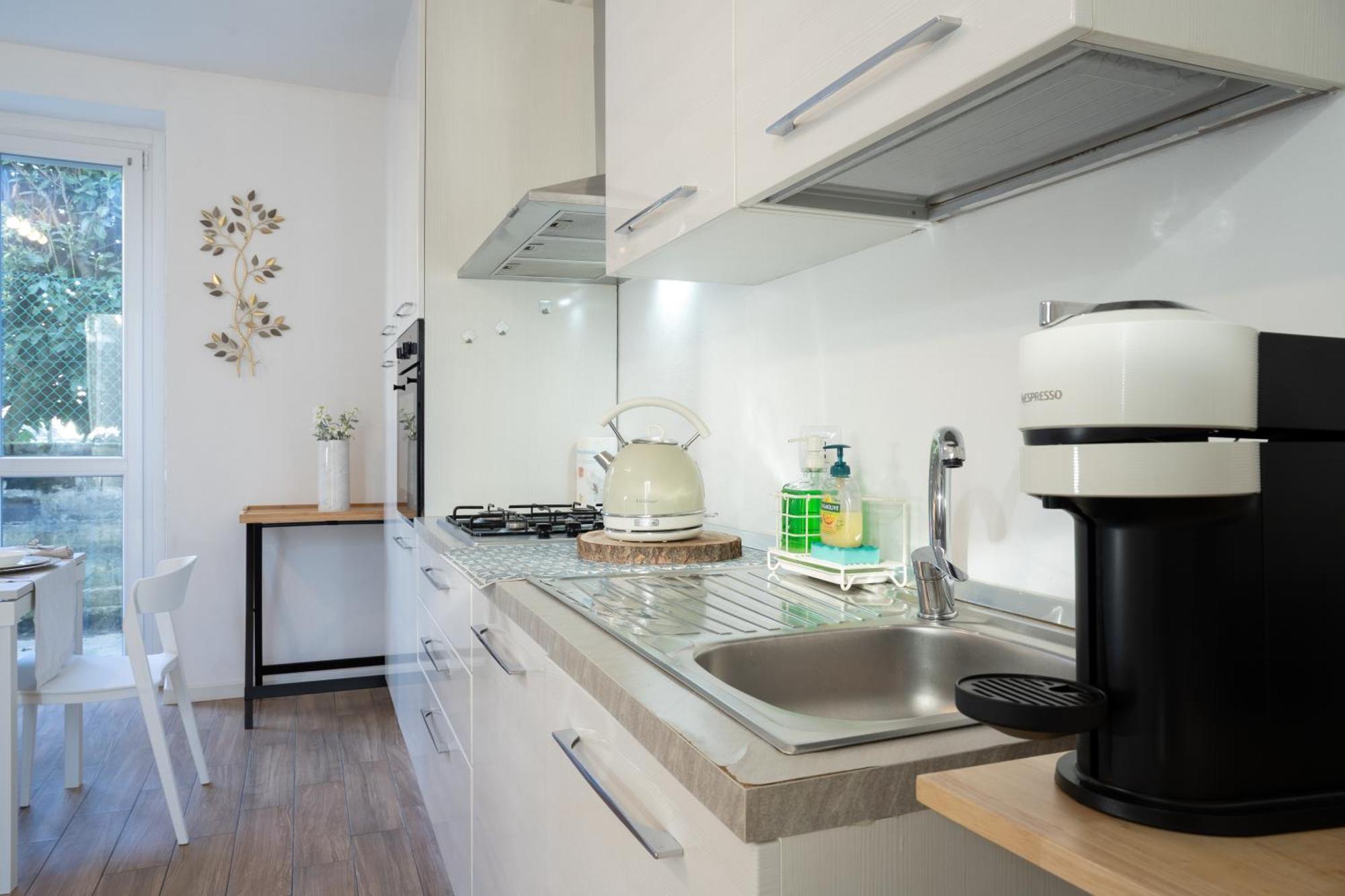Lora Rose Suite ,Free Parking, Self Check In,2 Como Ngoại thất bức ảnh
